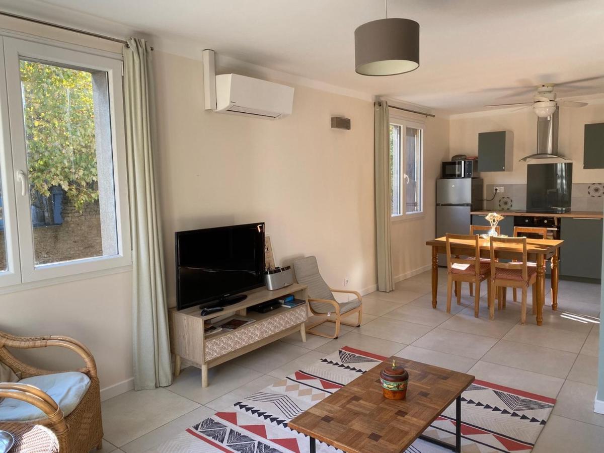 L'Esplanade, Appartement En Centre-Ville Au Calme Puisserguier Exterior photo